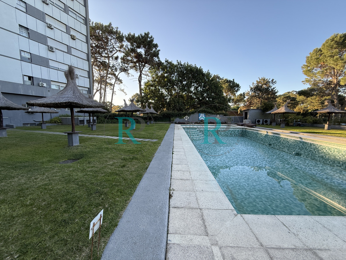 Apartamento ID.2526 - Apartamento 2 dormitorios 2 baños en venta sobre Roosevelt