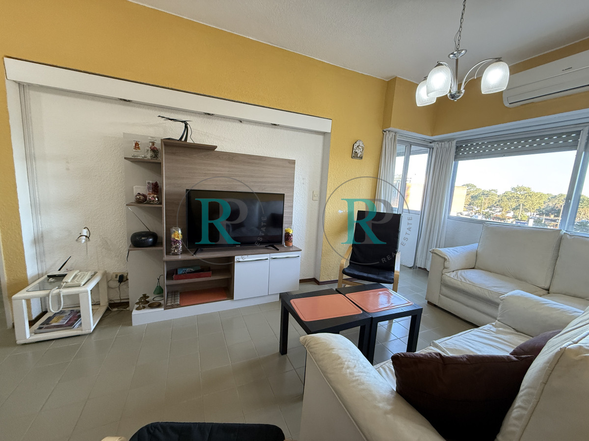 Apartamento ID.2526 - Apartamento 2 dormitorios 2 baños en venta sobre Roosevelt