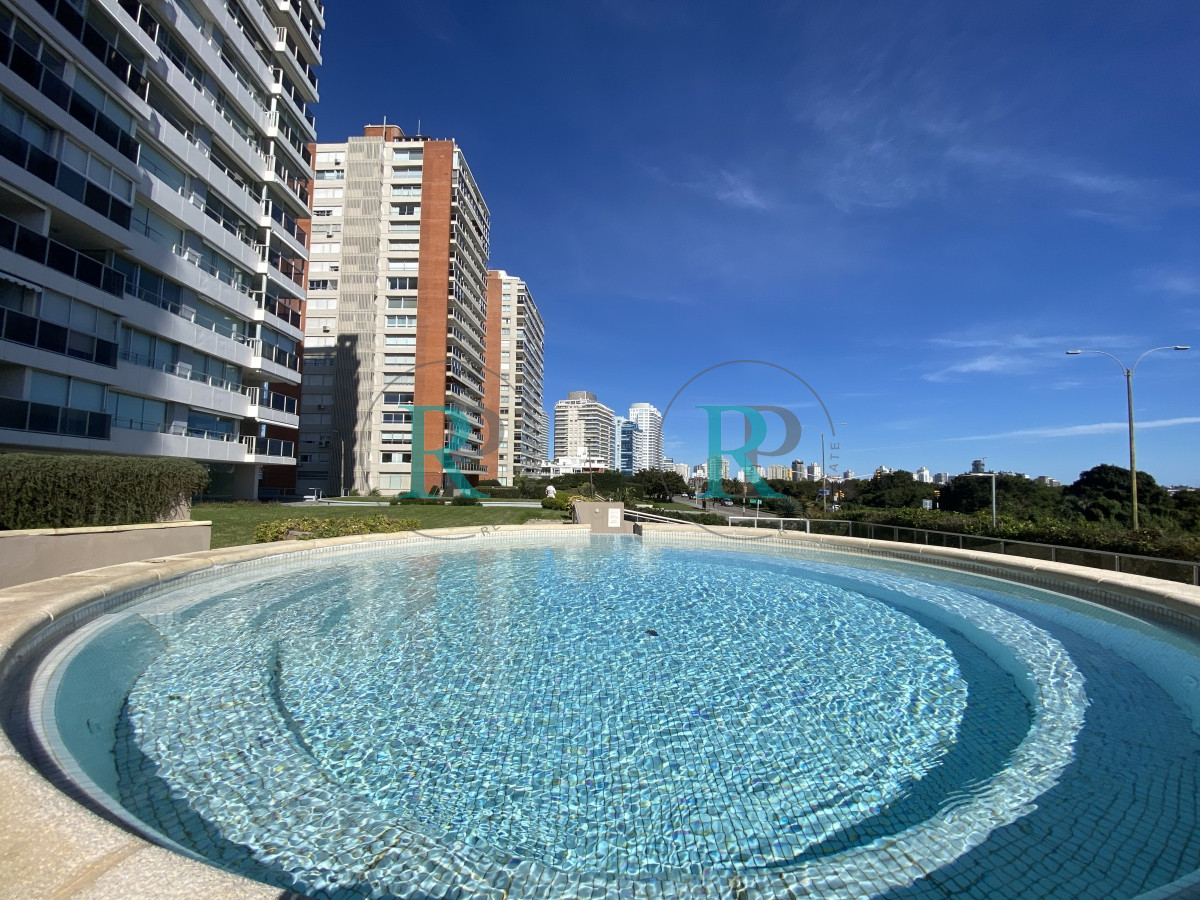 Apartamento ID.2071 - Frente al mar 3 suites más dependencia 