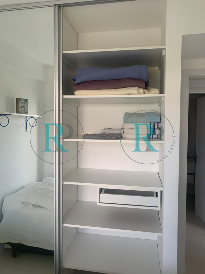 Apartamento ID.2346 - Venta amplio 2 dormitorios 2 baños  vista al mar con renta