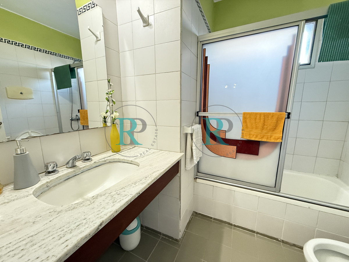 Apartamento ID.2526 - Apartamento 2 dormitorios 2 baños en venta sobre Roosevelt