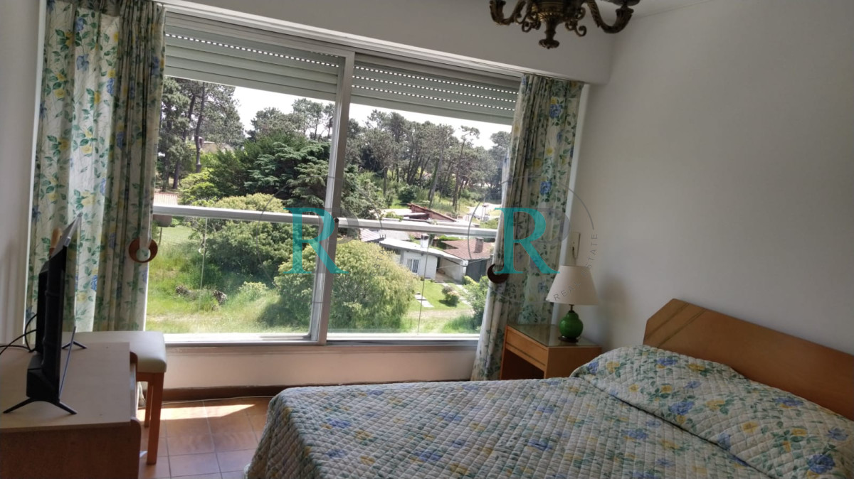 Apartamento ID.1480 - Venta apartamento muy amplio 2 dormitorios y 2 baños con servicios
