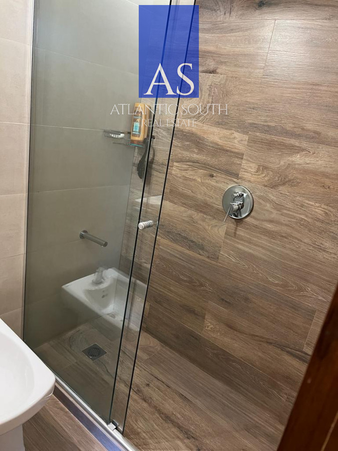 Apartamento ID.3195 - Venta de Excelente Apartamento de 3 dormitorios más dependencia en Punta del Este.