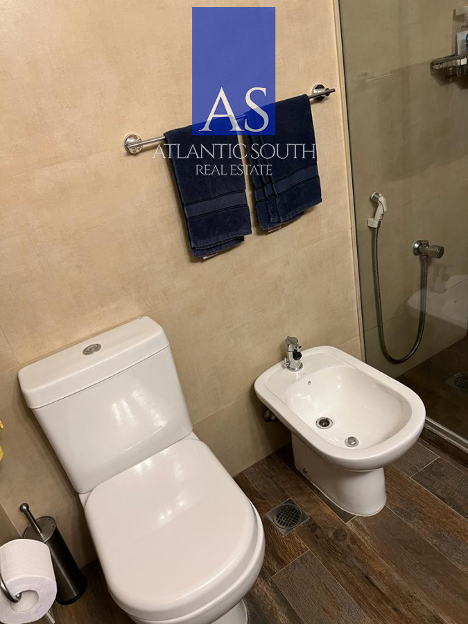 Apartamento ID.3195 - Venta de Excelente Apartamento de 3 dormitorios más dependencia en Punta del Este.
