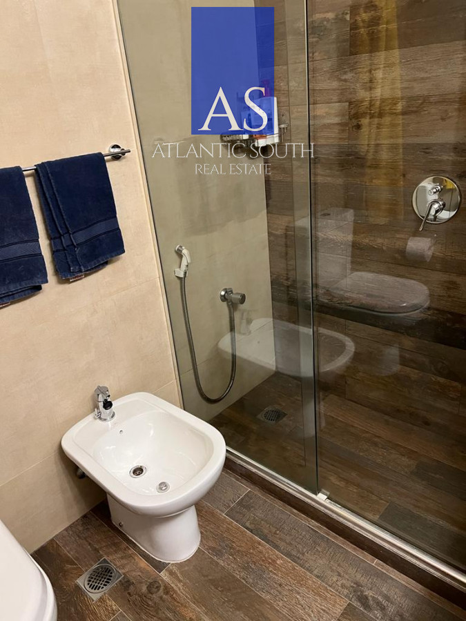 Apartamento ID.3195 - Venta de Excelente Apartamento de 3 dormitorios más dependencia en Punta del Este.