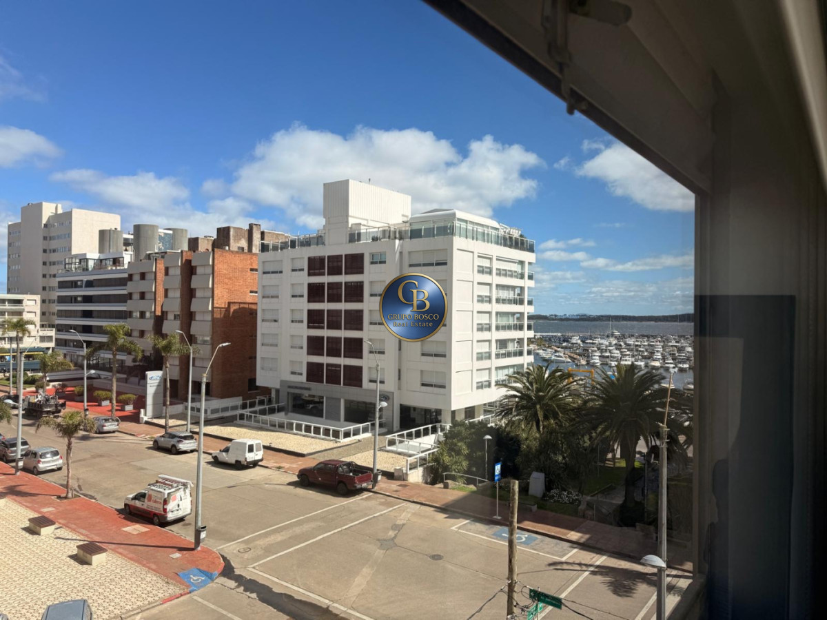 Apartamento ID.1556 - Venta en la Península 2 dormitorios vista al puerto