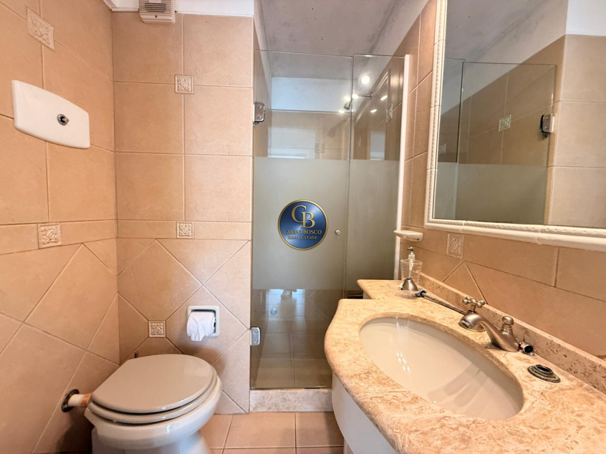 Apartamento ID.1556 - Venta en la Península 2 dormitorios vista al puerto
