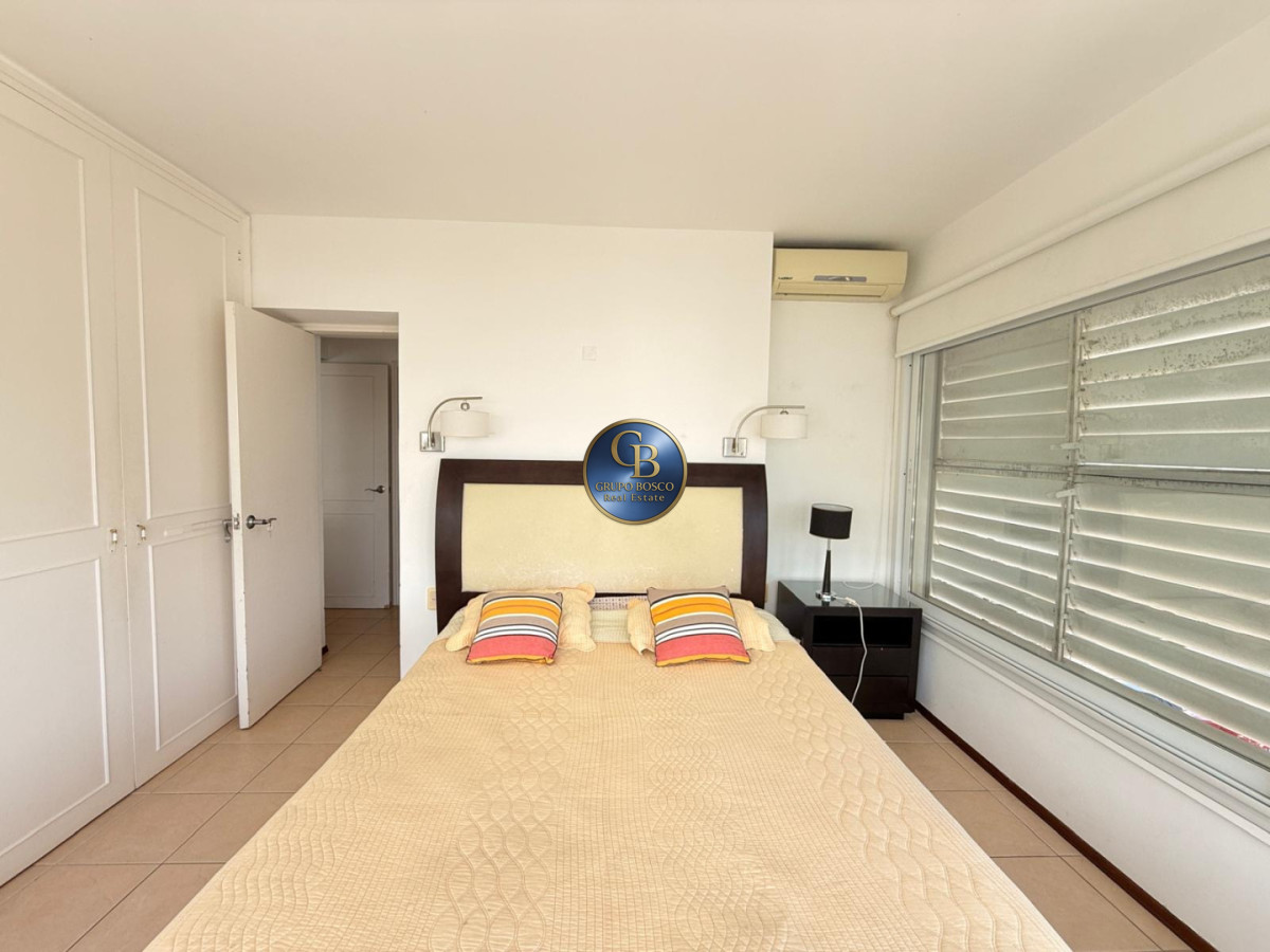Apartamento ID.1556 - Venta en la Península 2 dormitorios vista al puerto