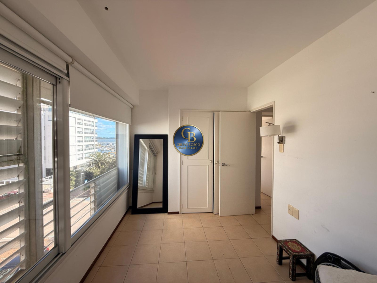 Apartamento ID.1556 - Venta en la Península 2 dormitorios vista al puerto