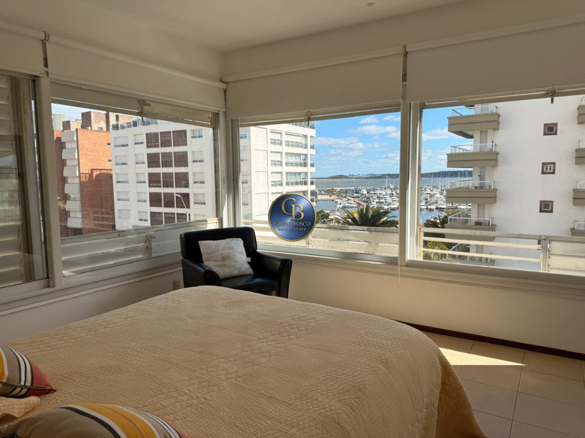 Apartamento ID.1556 - Venta en la Península 2 dormitorios vista al puerto