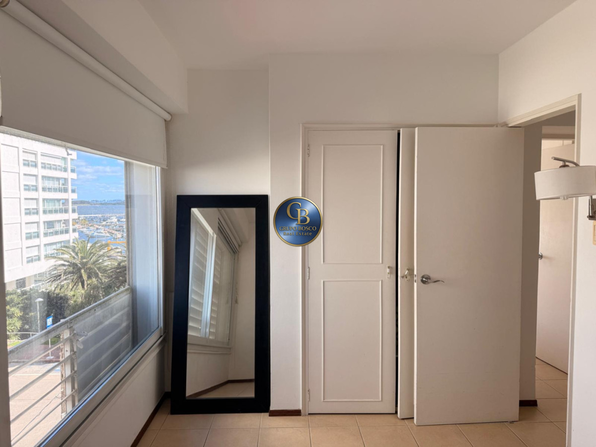 Apartamento ID.1556 - Venta en la Península 2 dormitorios vista al puerto