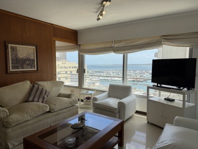 En venta 2 dormitorios y medio en Península 