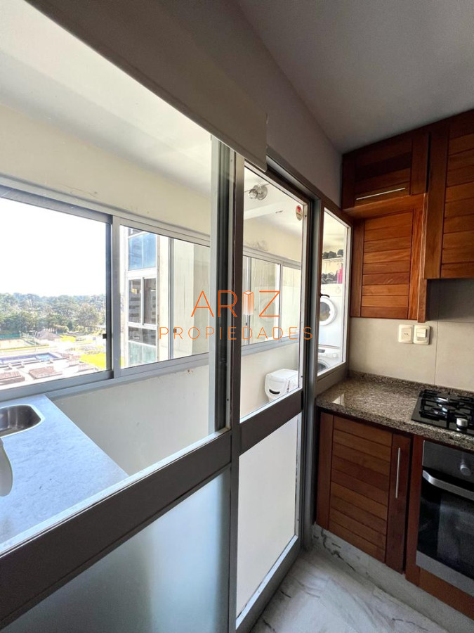 Apartamento ID.1583 - Venta apartamento 3 dormitorios más dependencia en Punta del Este.