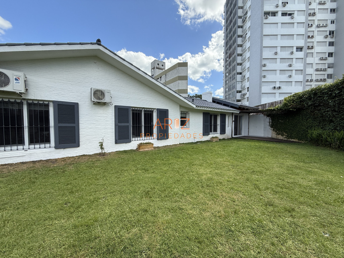 Casa ID.2217 - Alquiler anual en mansa 3 dormitorios 