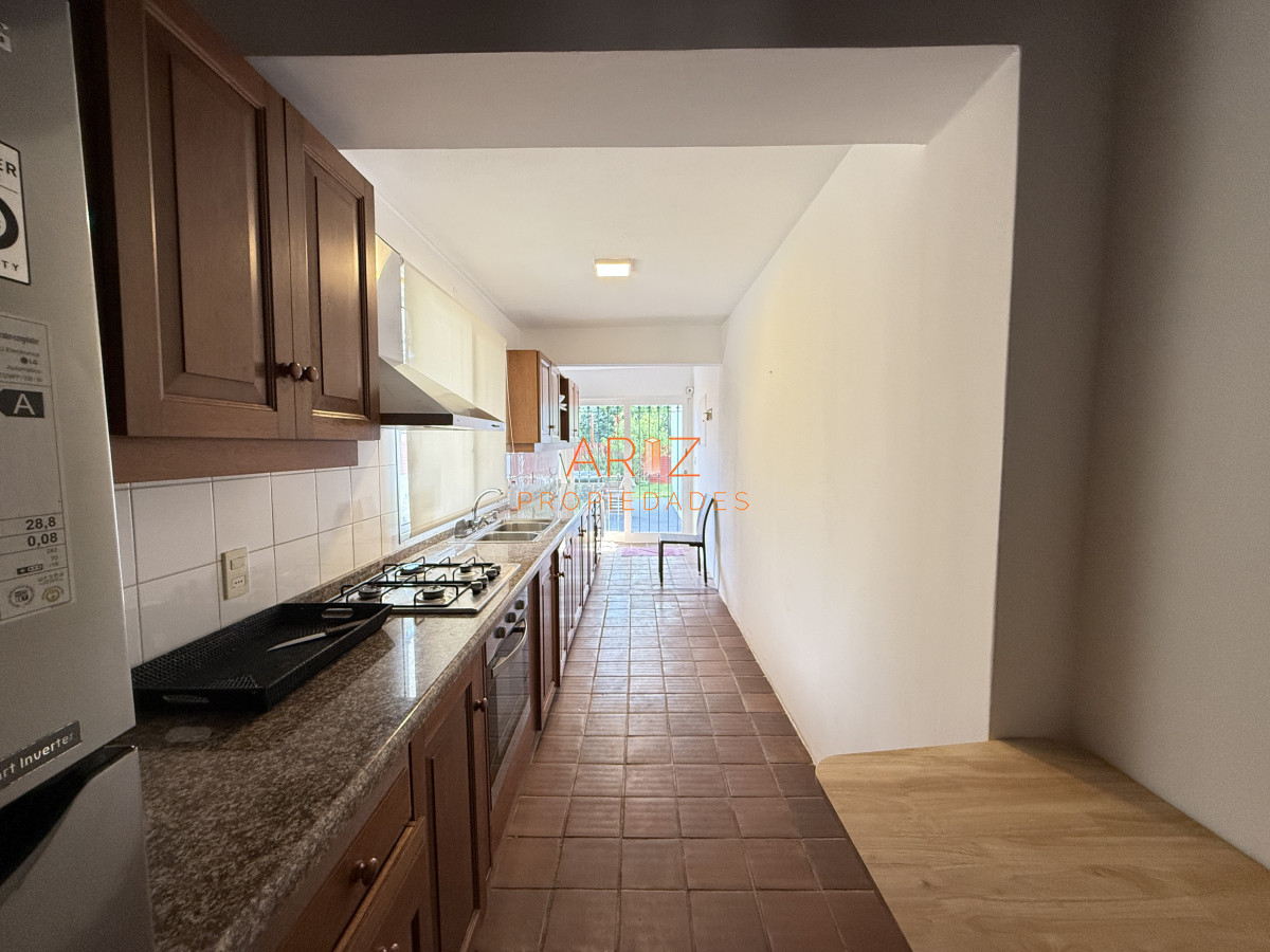 Casa ID.2217 - Alquiler anual en mansa 3 dormitorios 