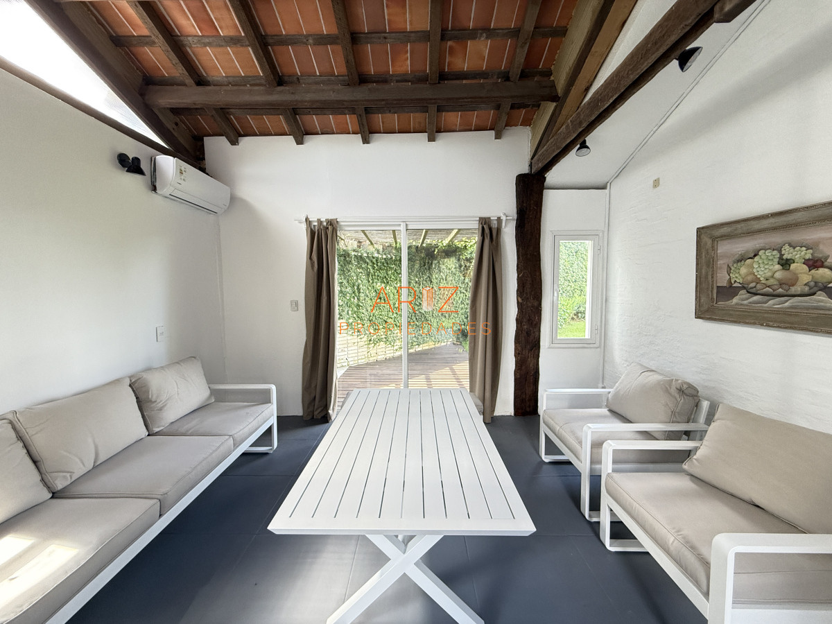 Casa ID.2217 - Alquiler anual en mansa 3 dormitorios 