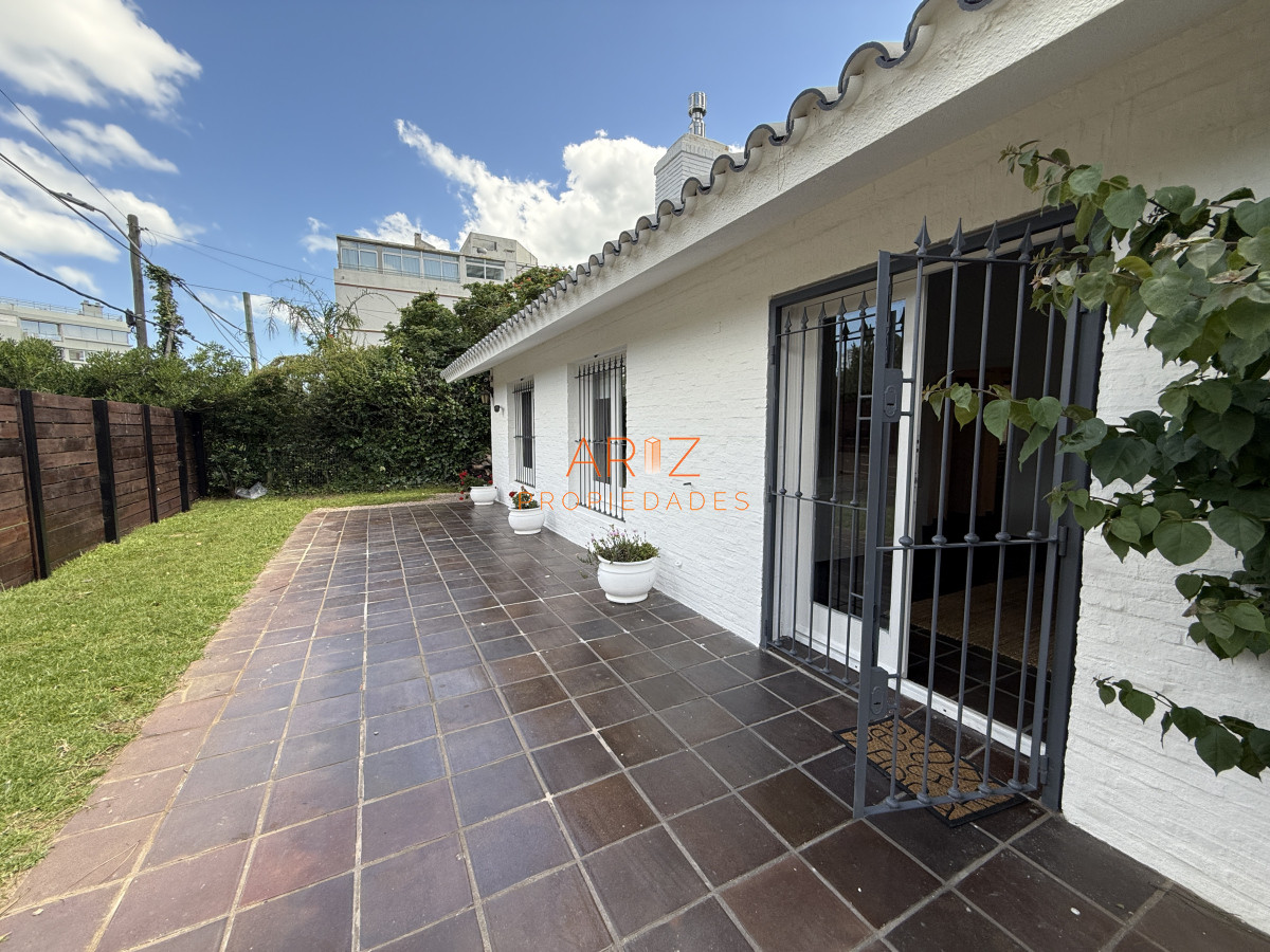 Casa ID.2217 - Alquiler anual en mansa 3 dormitorios 