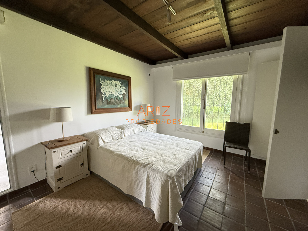 Casa ID.2217 - Alquiler anual en mansa 3 dormitorios 