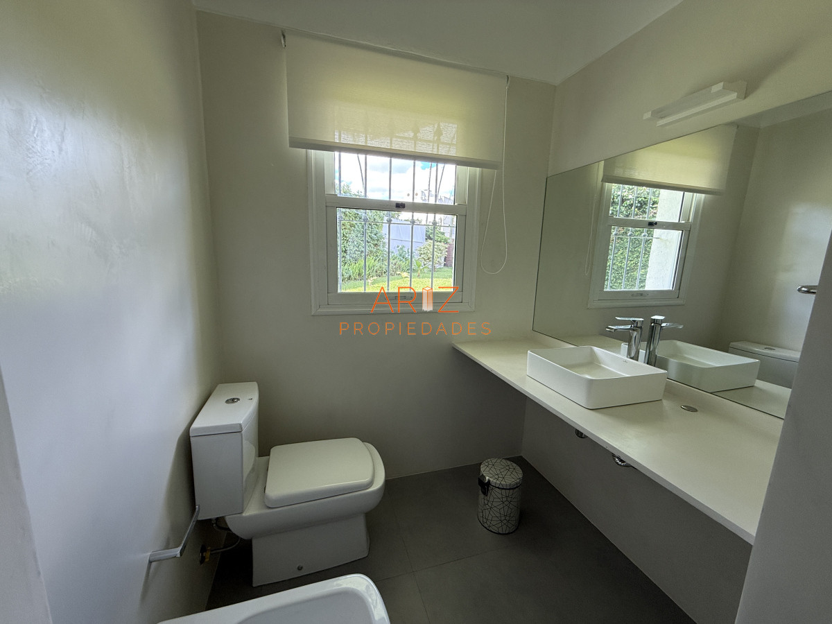 Casa ID.2217 - Alquiler anual en mansa 3 dormitorios 