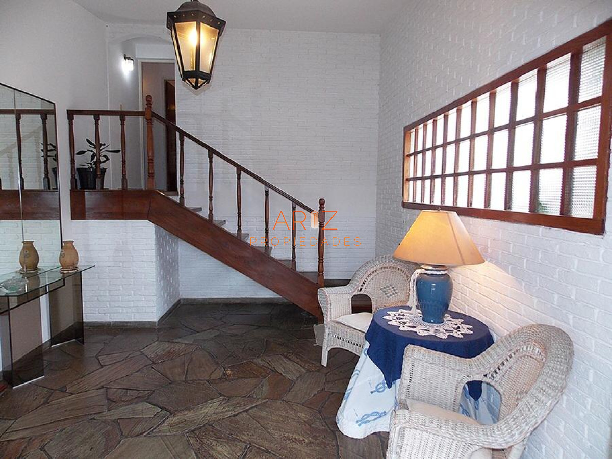 Casa ID.1634 - VENTA CASA 4 DORMITORIO PUNTA DEL ESTE MANSA Cantegril a metros del mar con piscina climatizada