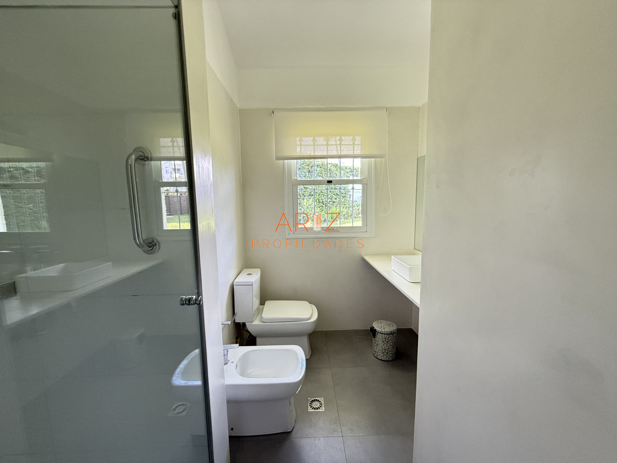 Casa ID.2217 - Alquiler anual en mansa 3 dormitorios 