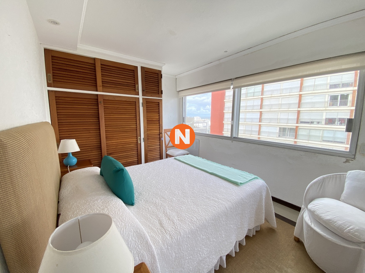 Apartamento Ref.223059 - En venta 2 dormitorios y medio en Península 