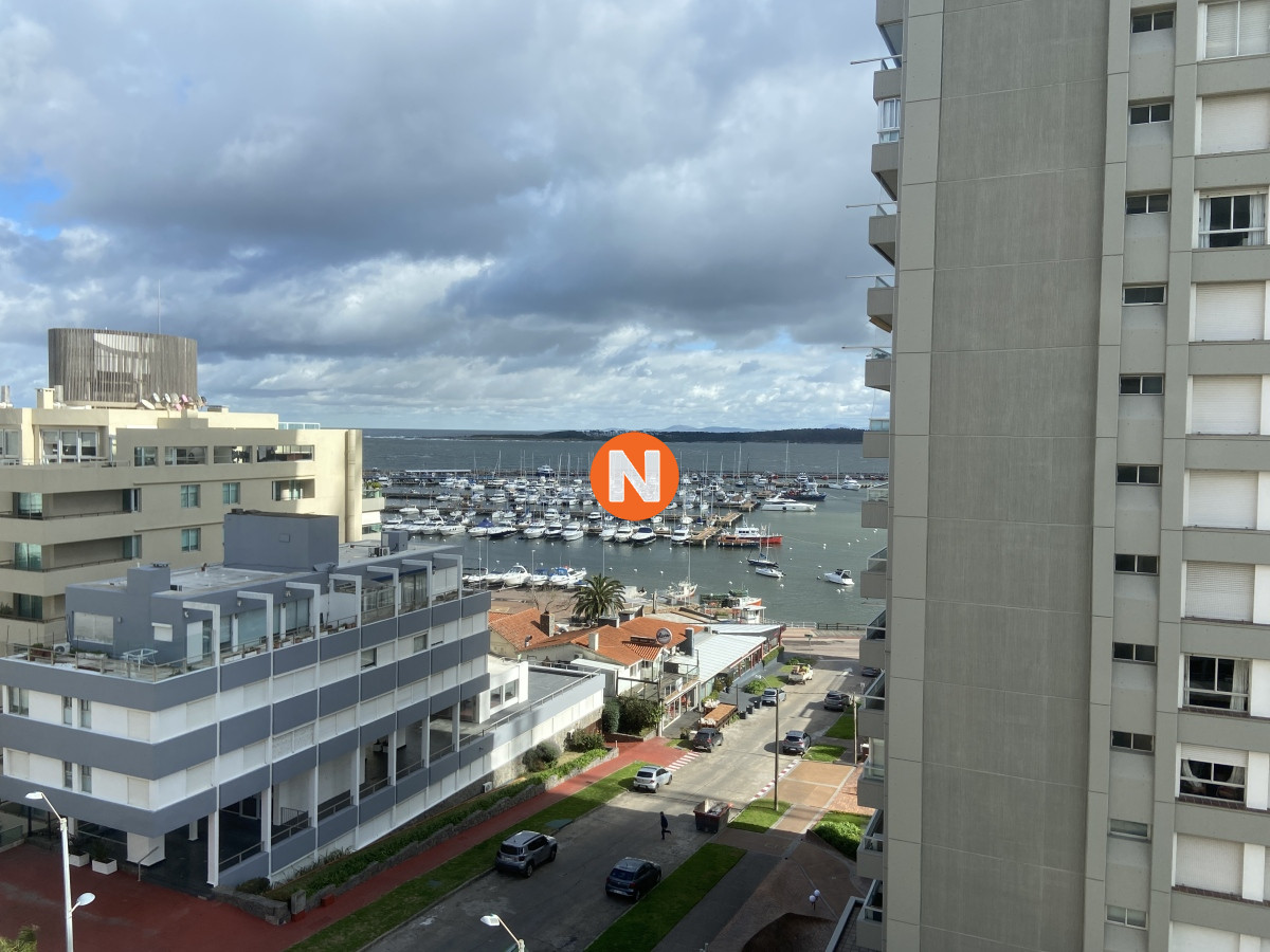 Apartamento Ref.223059 - En venta 2 dormitorios y medio en Península 