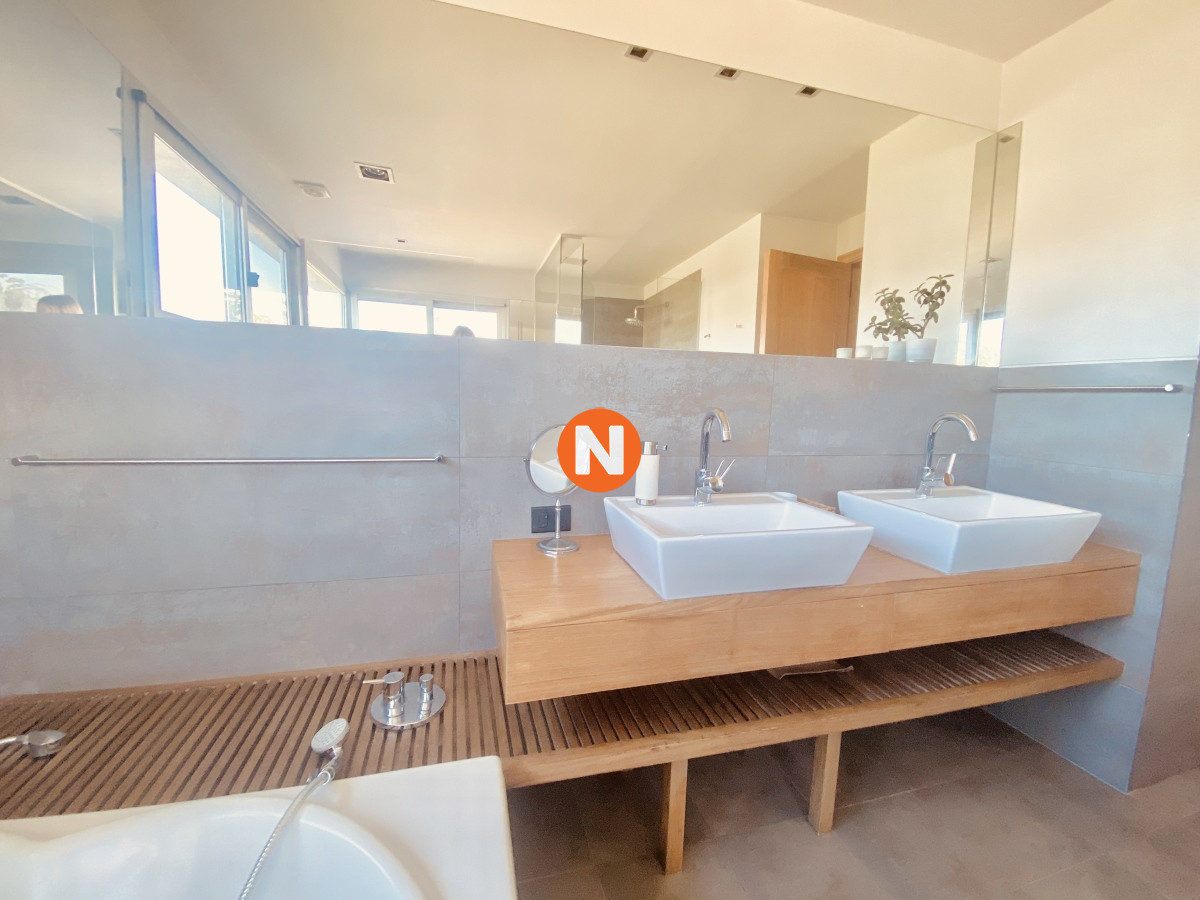 Casa Ref.222966 - Espectacular en playa Solanas primera línea 