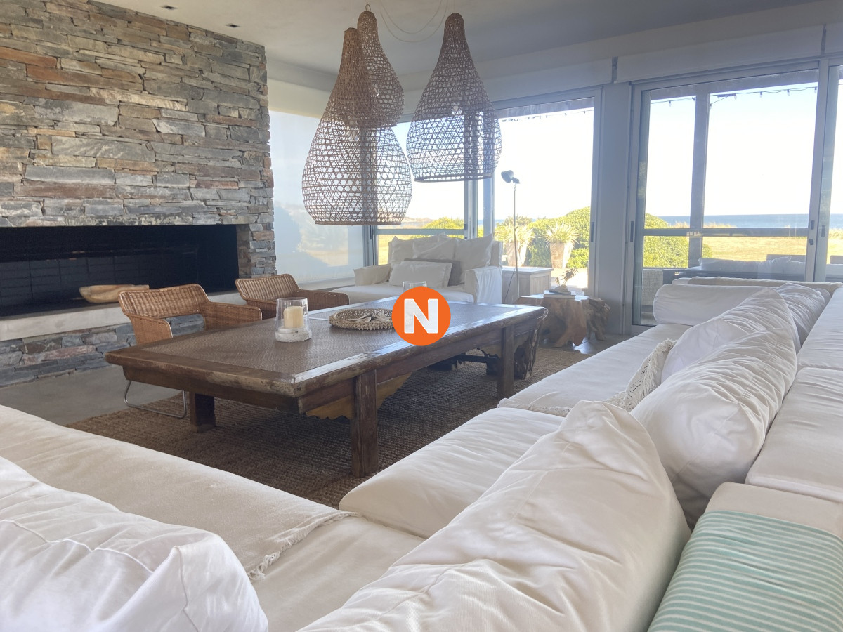 Casa Ref.222966 - Espectacular en playa Solanas primera línea 