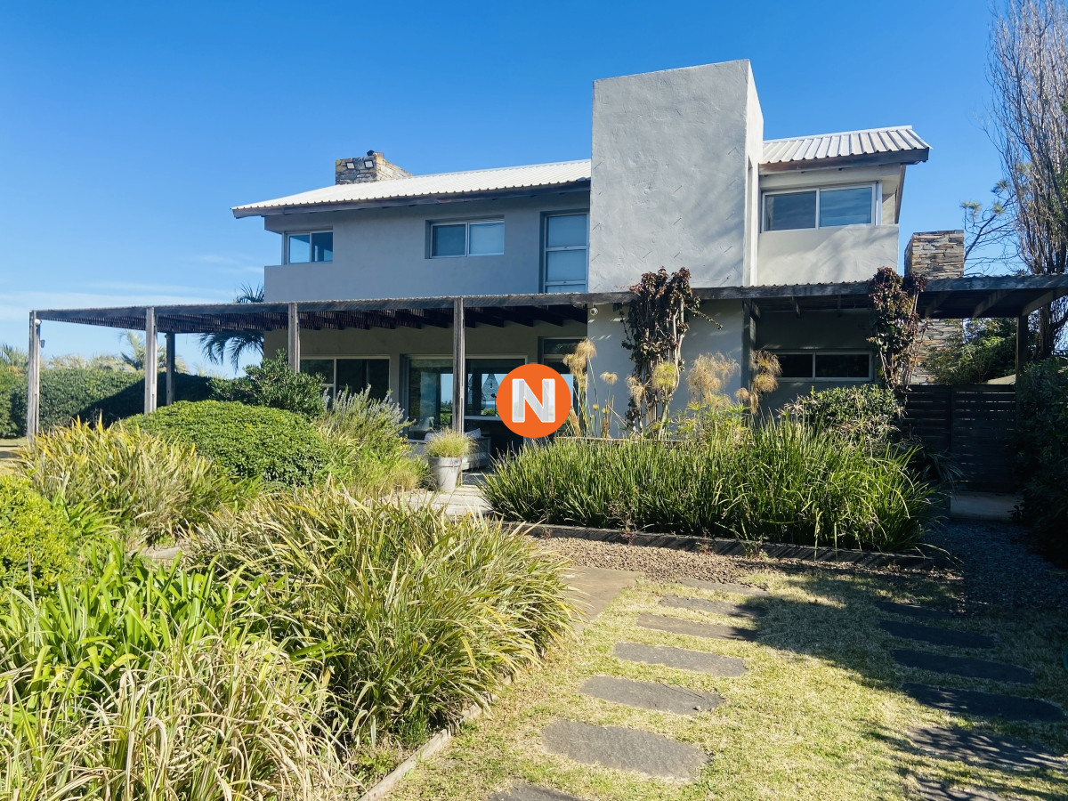 Casa Ref.222966 - Espectacular en playa Solanas primera línea 