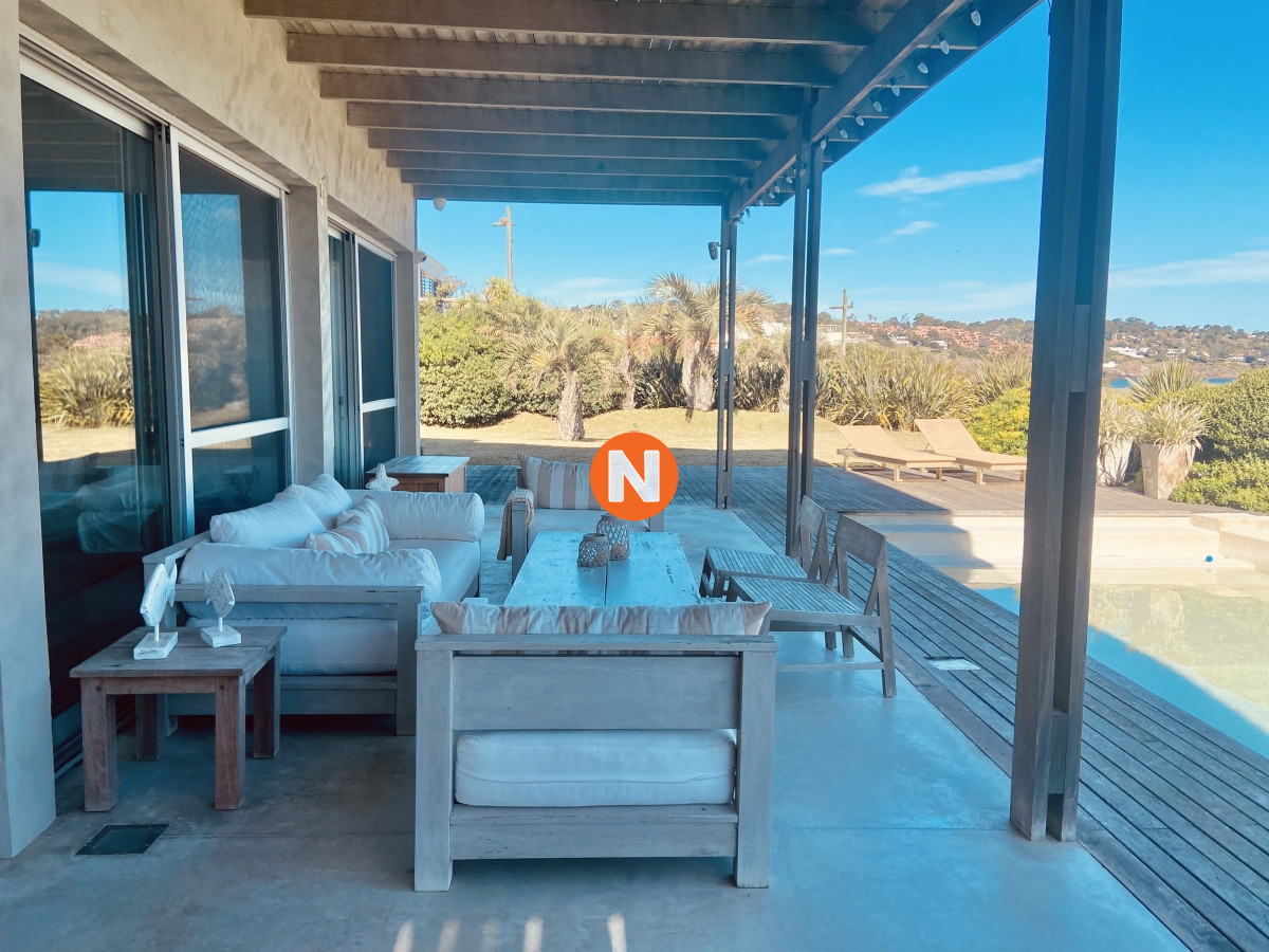 Casa Ref.222966 - Espectacular en playa Solanas primera línea 