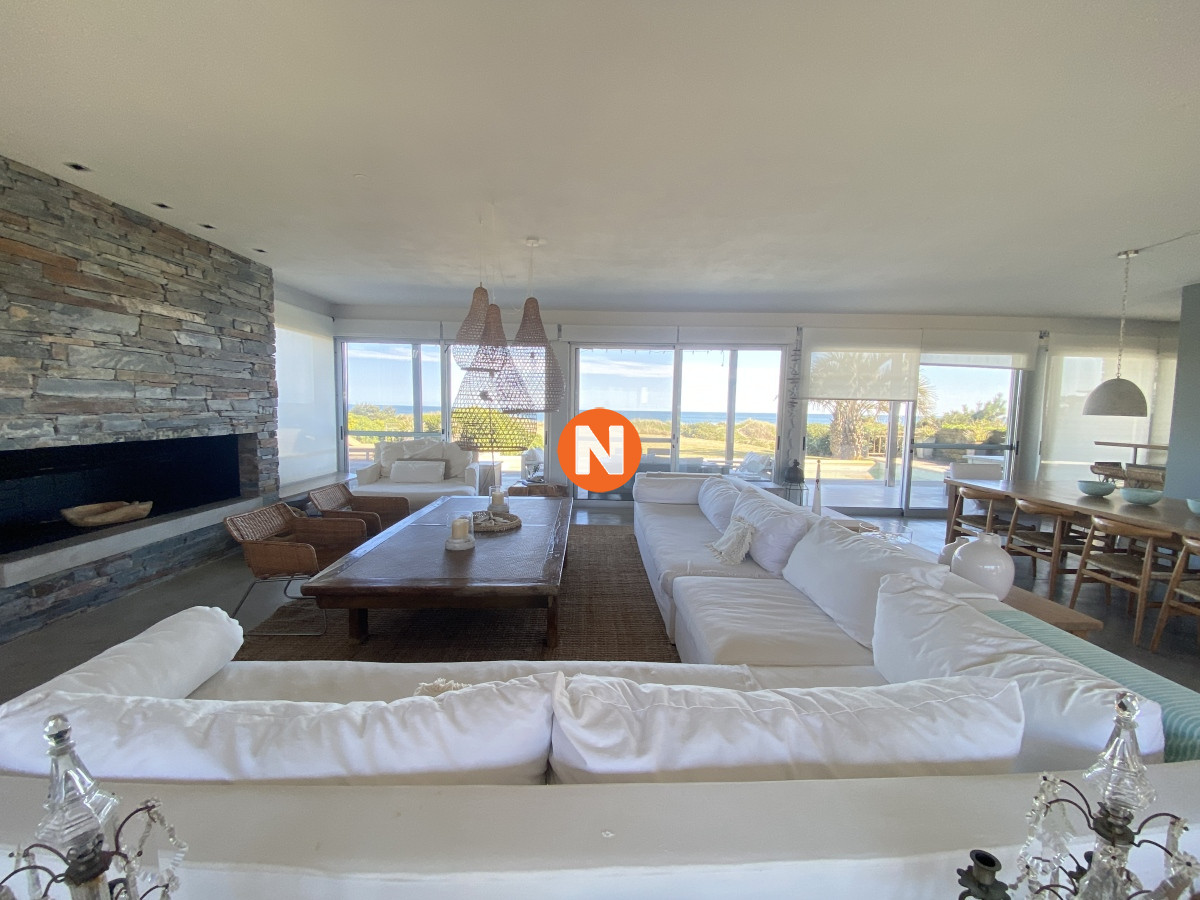 Casa Ref.222966 - Espectacular en playa Solanas primera línea 