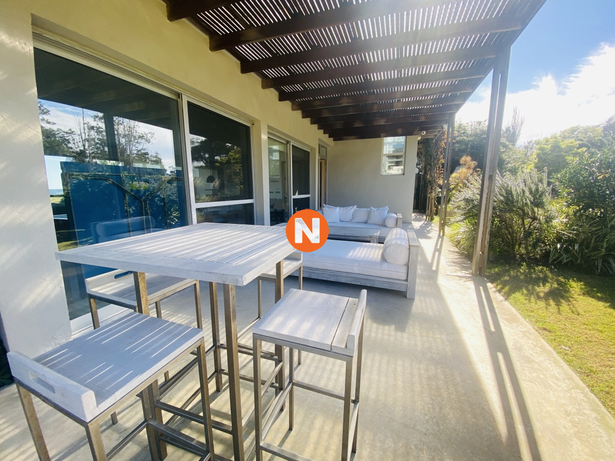 Casa Ref.222966 - Espectacular en playa Solanas primera línea 