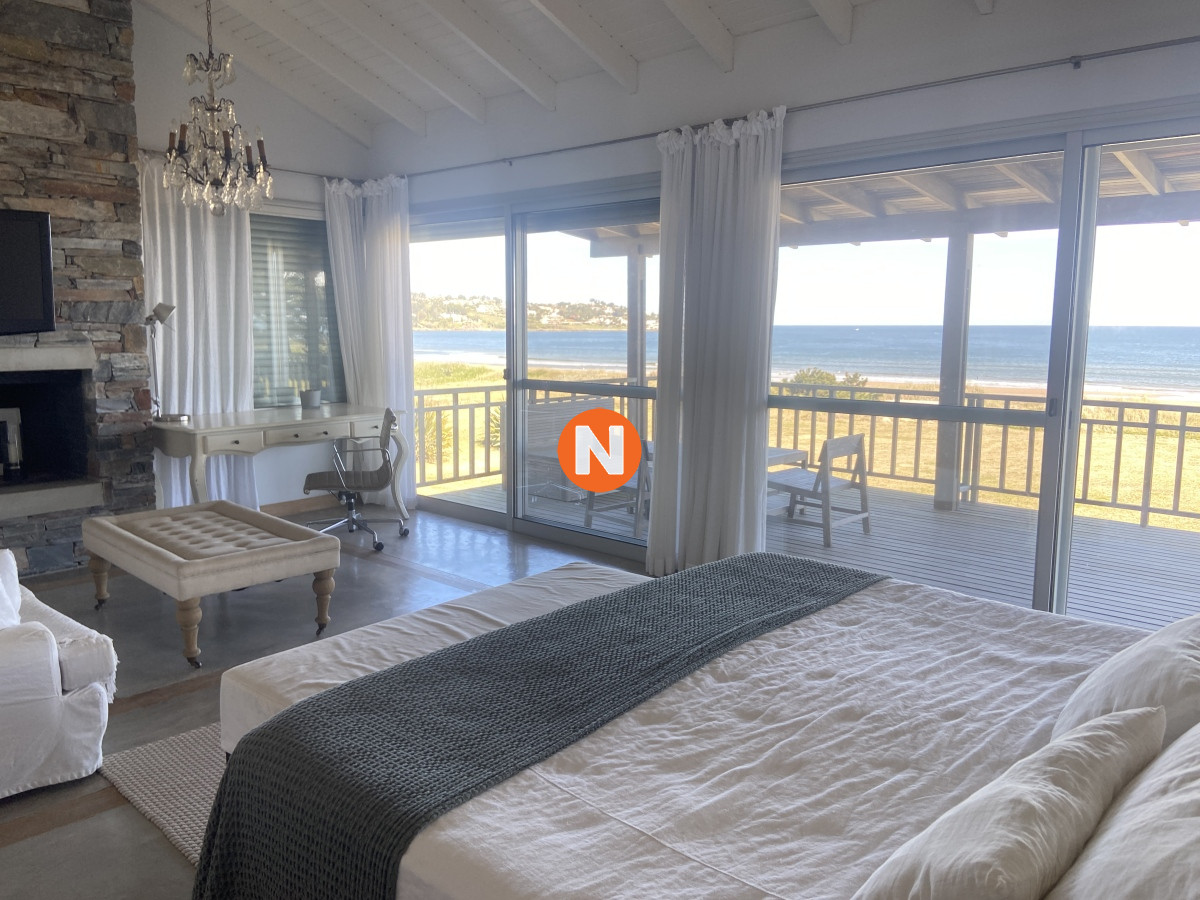 Casa Ref.222966 - Espectacular en playa Solanas primera línea 