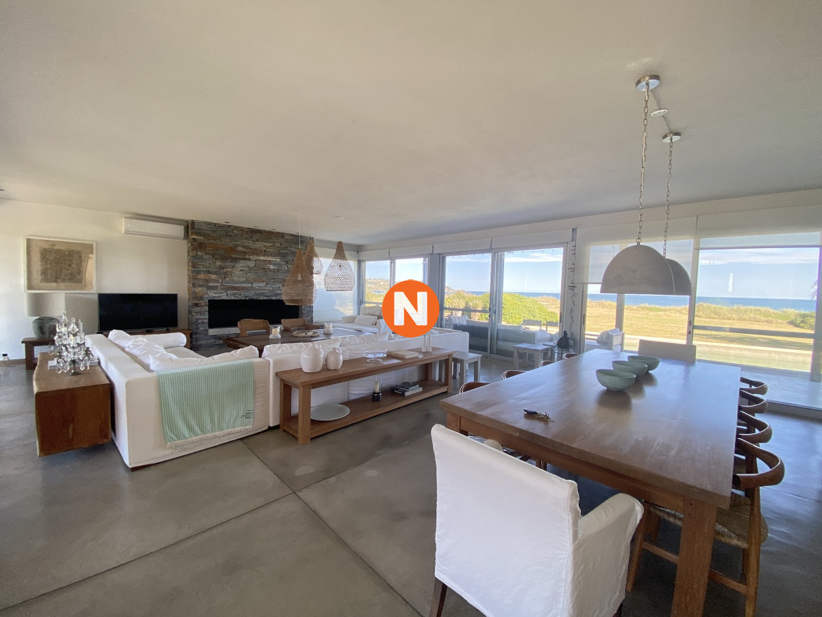 Casa Ref.222966 - Espectacular en playa Solanas primera línea 