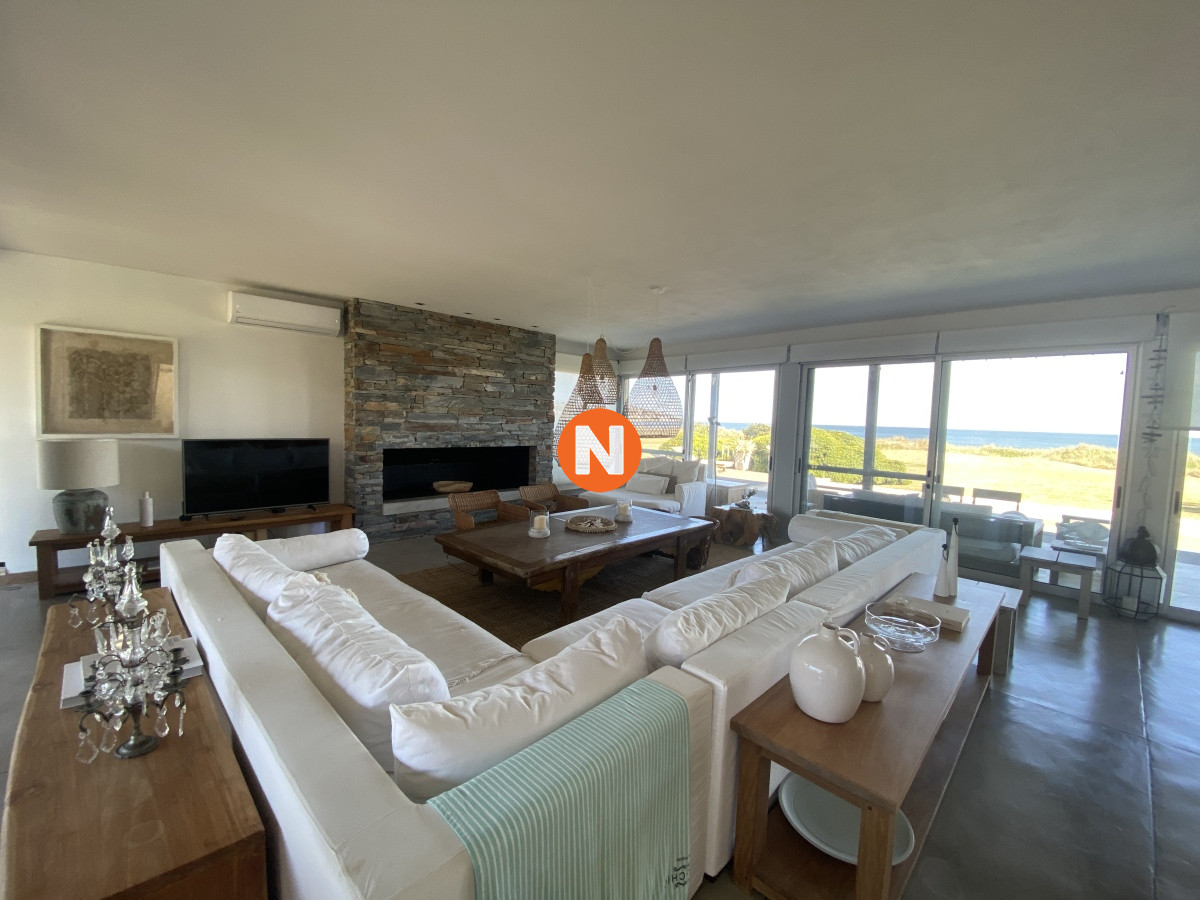 Casa Ref.222966 - Espectacular en playa Solanas primera línea 
