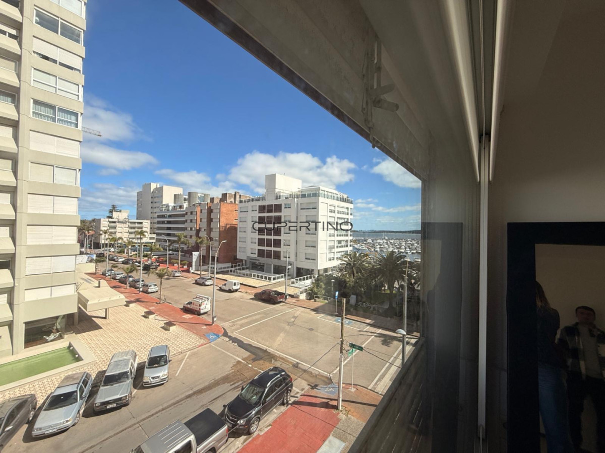 Venta en la Península 2 dormitorios vista al puerto — foto 15