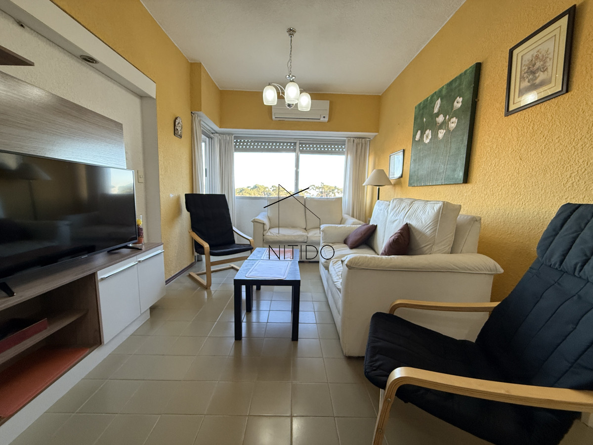 Apartamento ID.382 - Apartamento 2 dormitorios 2 baños en venta sobre Roosevelt