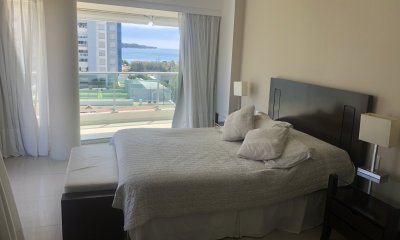 Venta de apartamento 3 suites full amenities a 1 cuadra del mar, Punta del Este