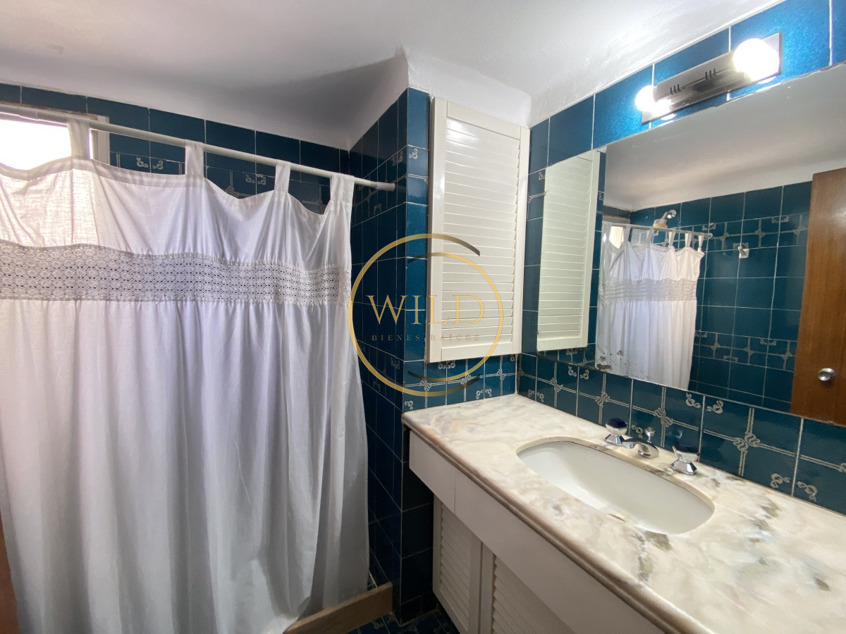Apartamento ID.2129 - 2 dormitorios 2 baños Cantegril con servicios 