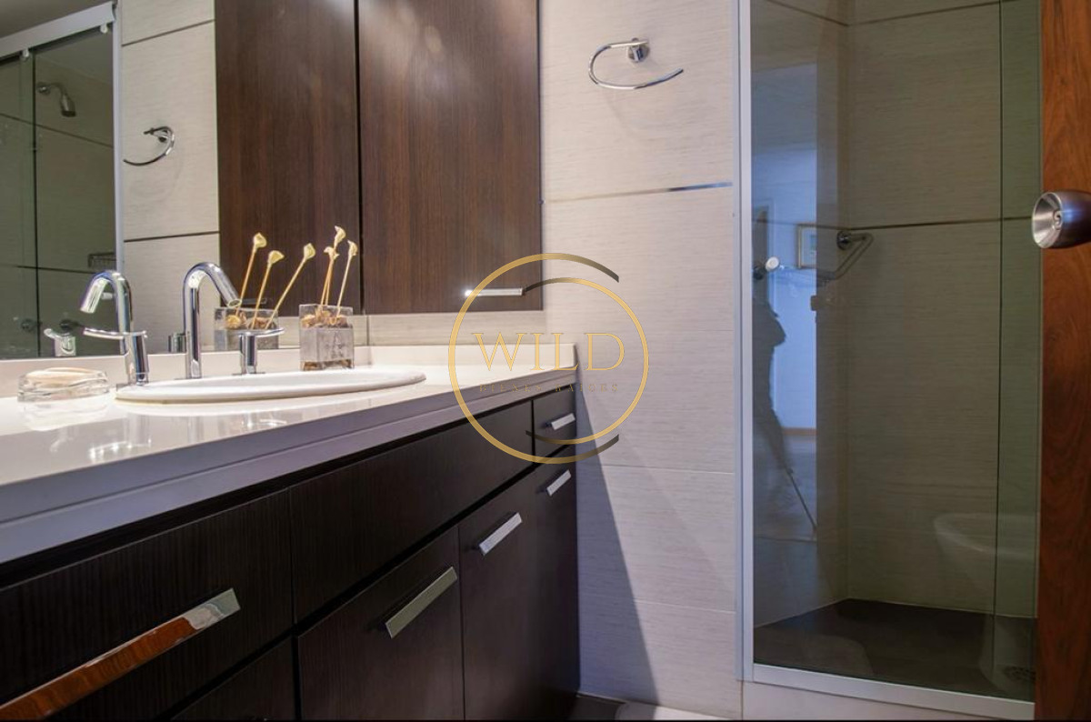 Apartamento ID.2252 - Venta 2 dorm 2 baños Punta del Este a nuevo con vista