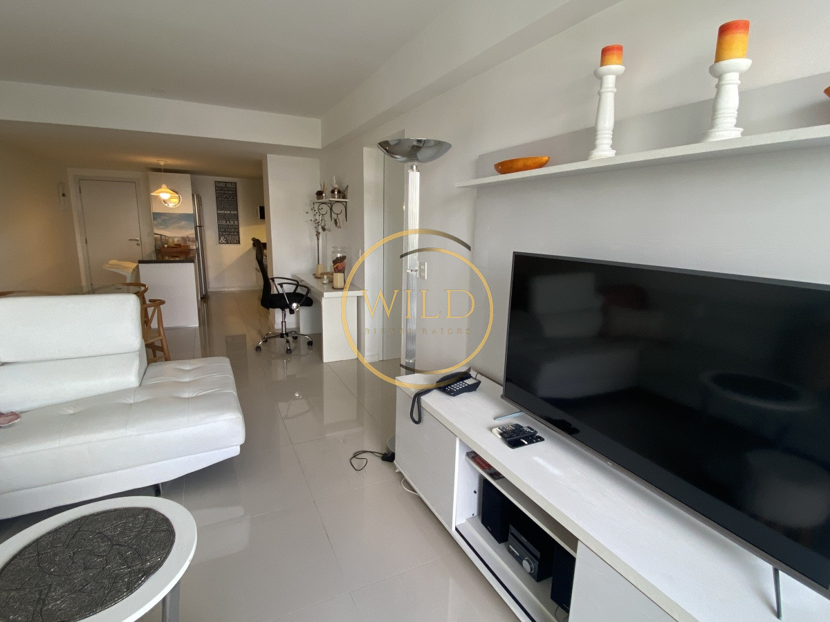 Apartamento ID.1436 - Venta amplio 2 dormitorios 2 baños  vista al mar con renta