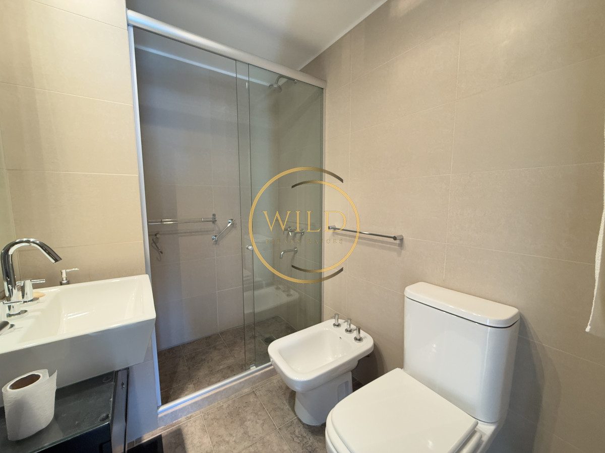 Apartamento ID.2480 - Espectacular 3 dormitorios al mar mansa en venta 