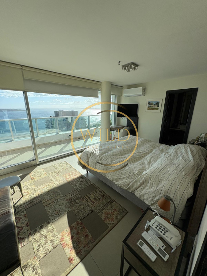 Apartamento ID.2476 - Penthouse en playa mansa en venta 