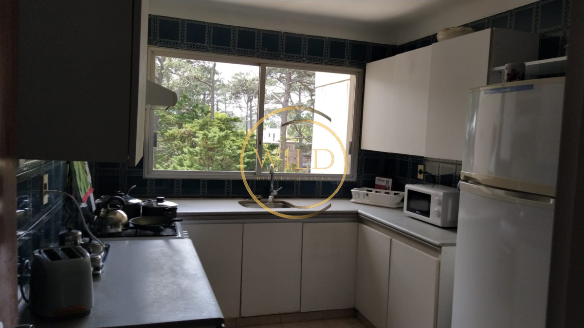 Apartamento ID.1851 - Venta apartamento muy amplio 2 dormitorios y 2 baños con servicios