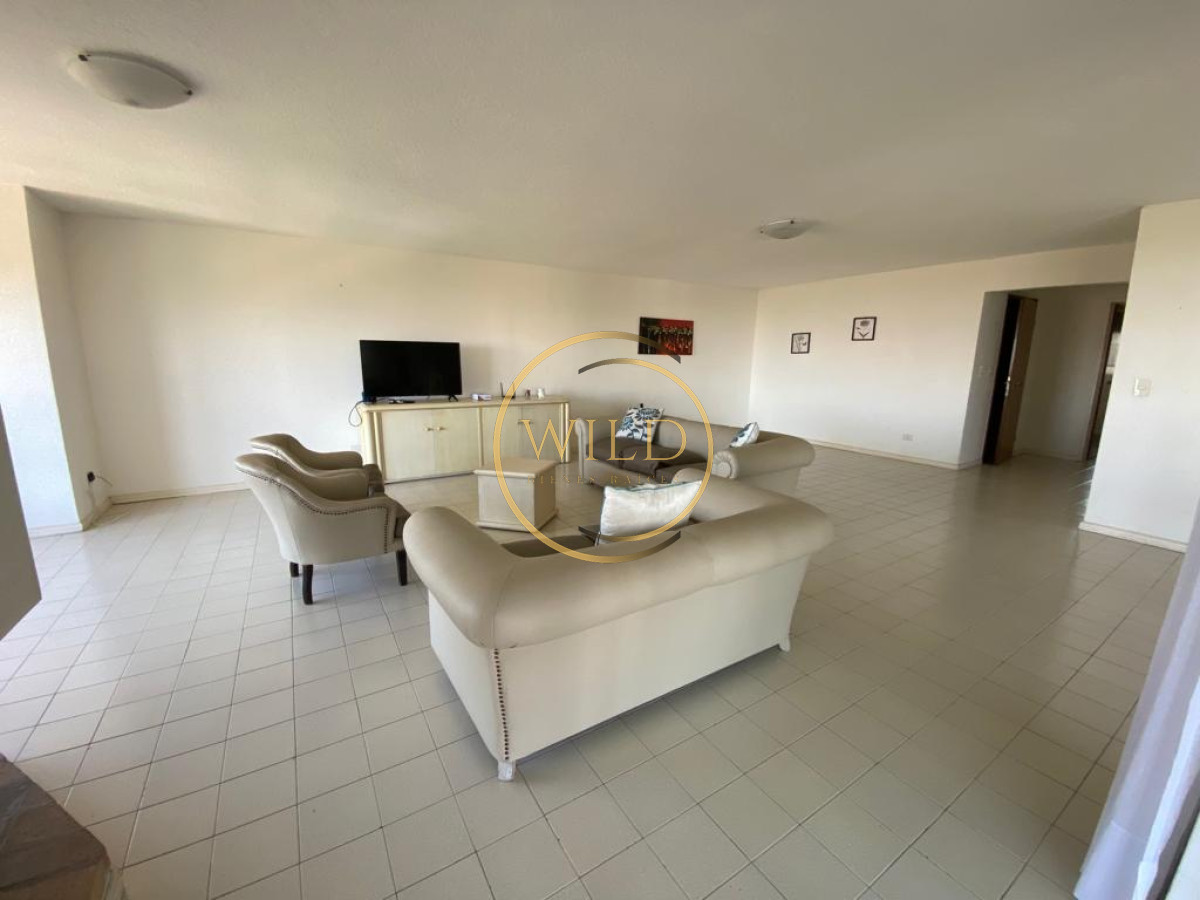 Apartamento ID.1420 - Vista panorámica 3 dormitorios mas dependencia