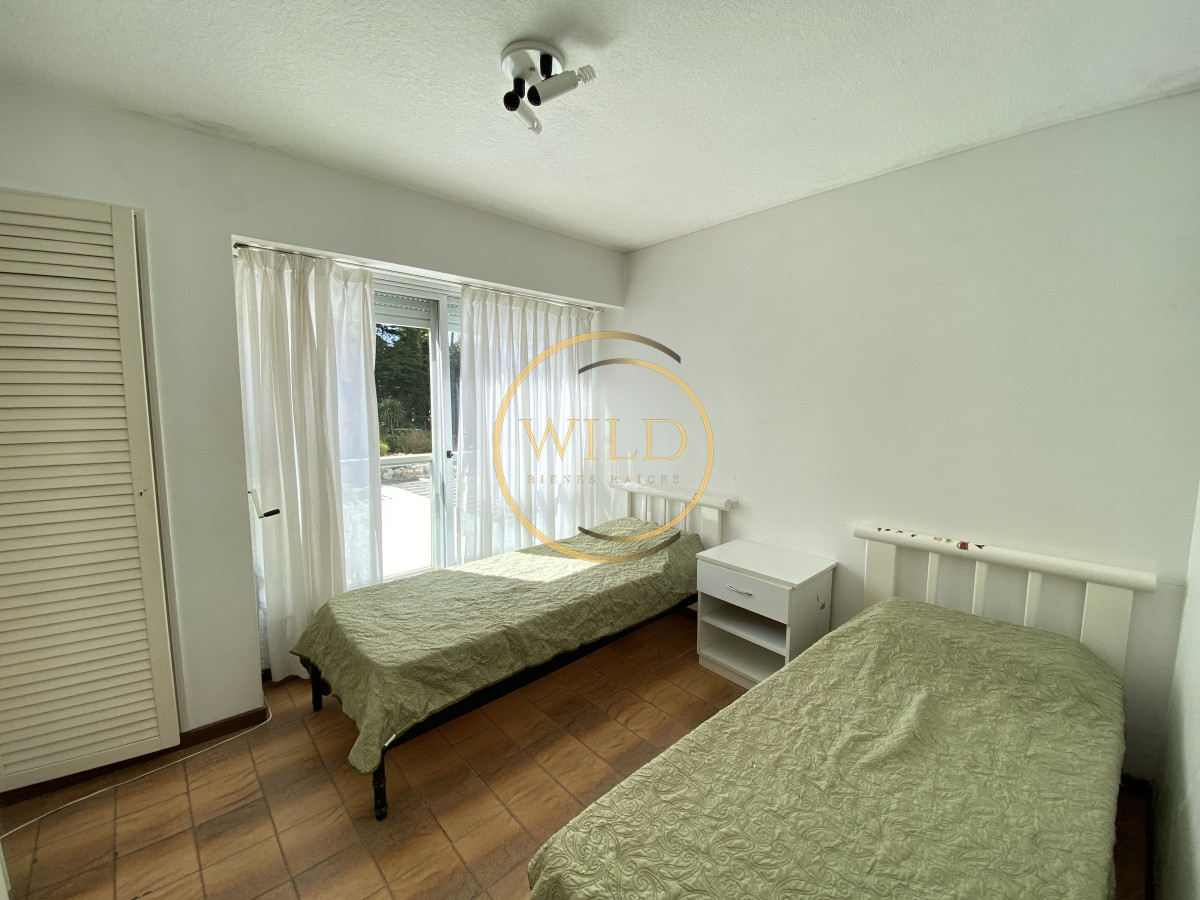 Apartamento ID.2129 - 2 dormitorios 2 baños Cantegril con servicios 