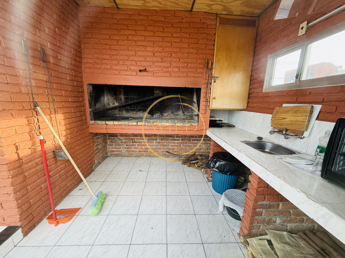 Apartamento ID.2396 - Alquiler anual 3 dormitorios frente al mar