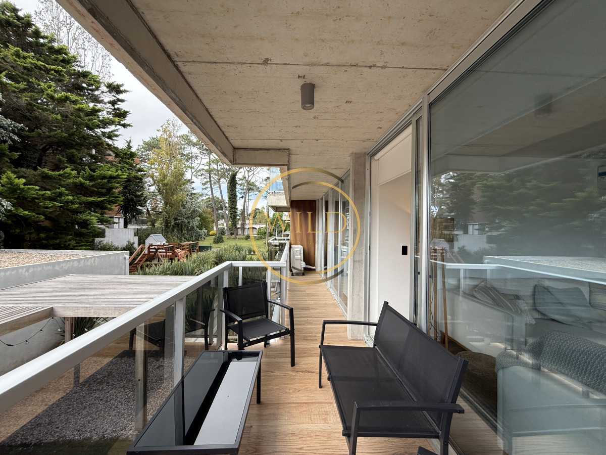 Apartamento ID.2338 - Hermoso apartamento en venta de 2 dormitorios 2 baños en Playa Mansa