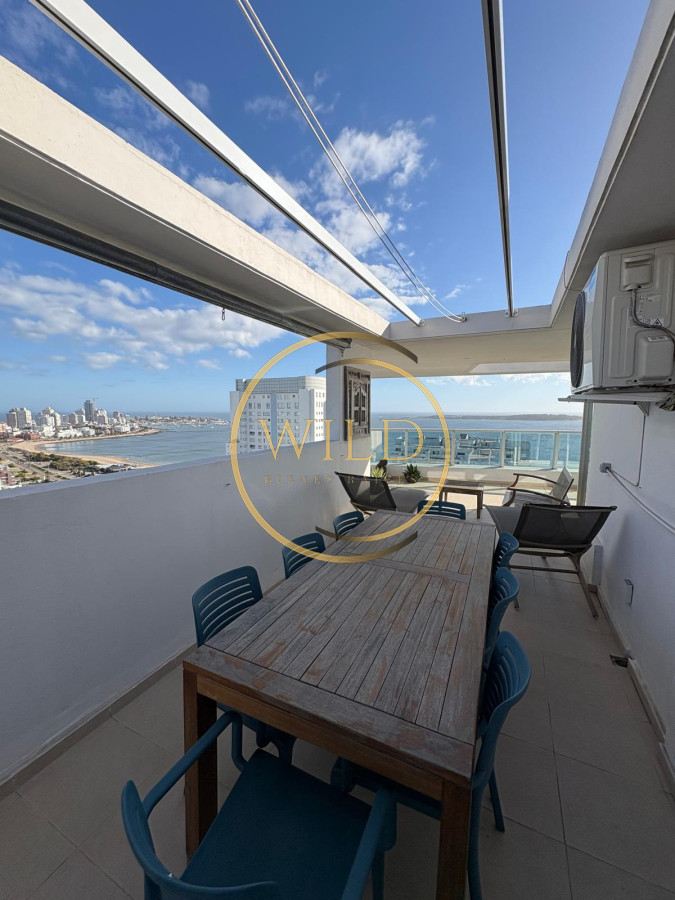 Apartamento ID.2476 - Penthouse en playa mansa en venta 